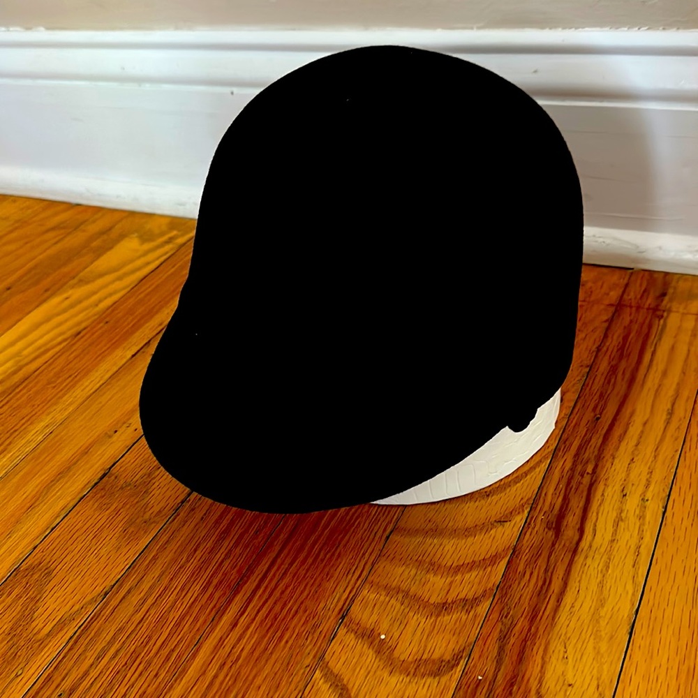 Bloomingdale’s Aqua black wool hat